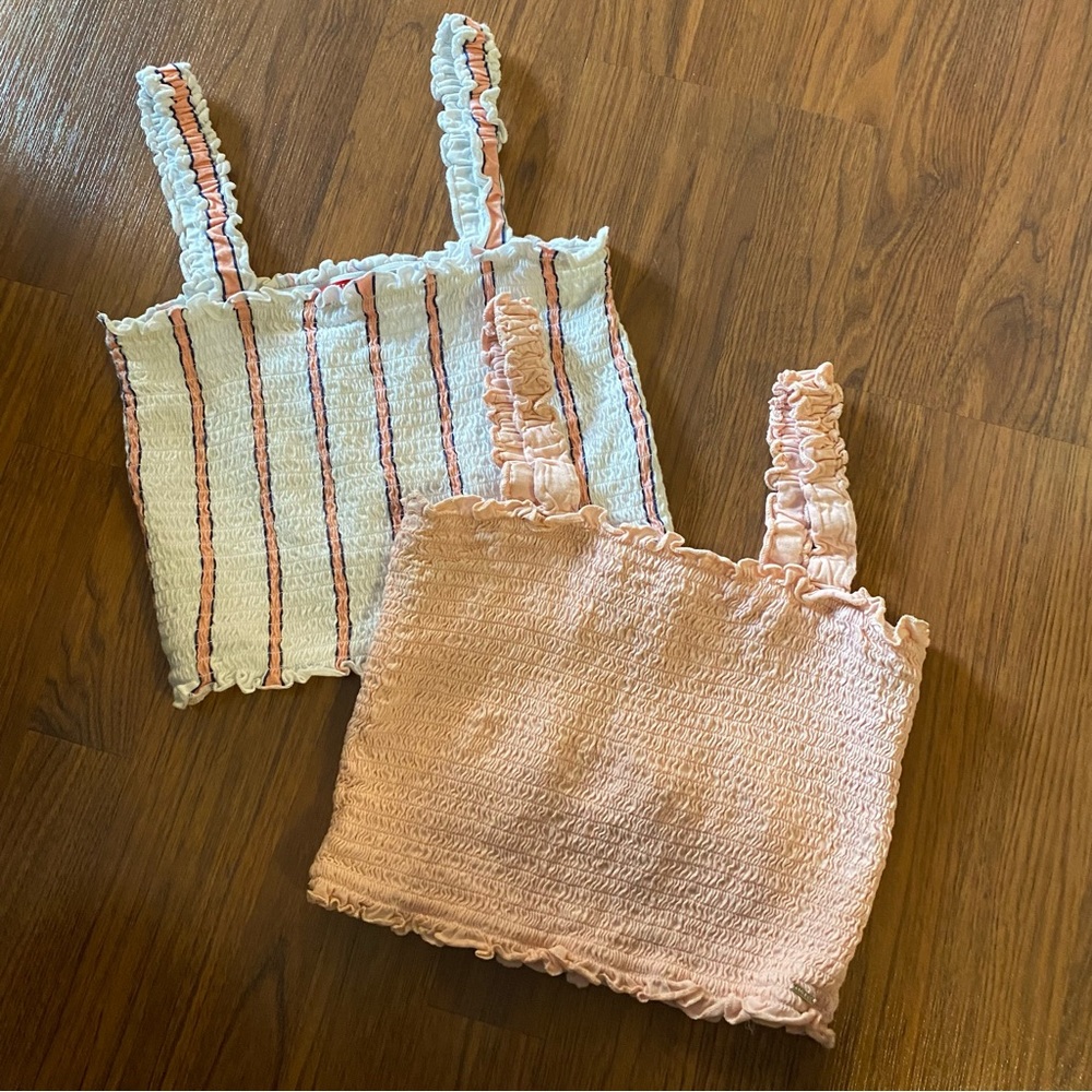 Lot of 2 size small Guess crop tops